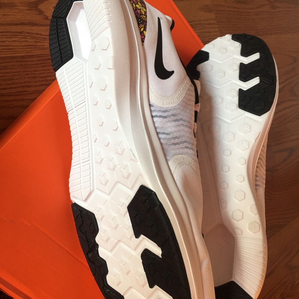 Men’s Nike TR 8 Print, Size 12 - Picture 7 of 7